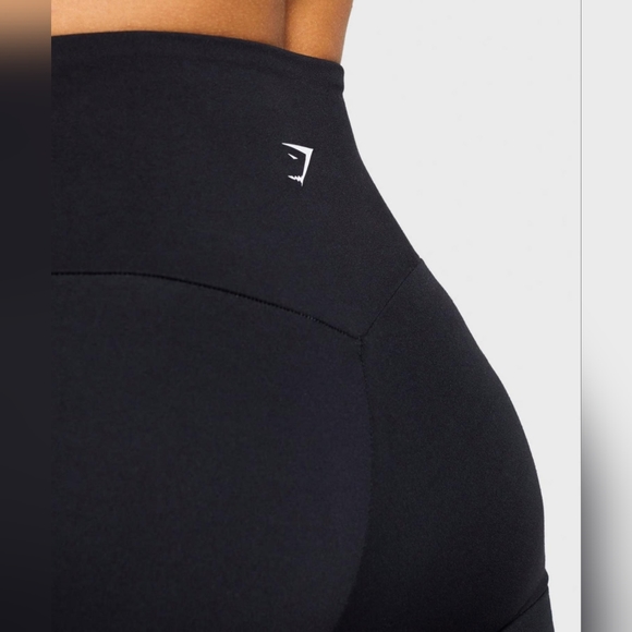 💫TRAINING CROPPED LEGGINGS BLACK | DAMEN GYMSHARK - Picture 3 of 11